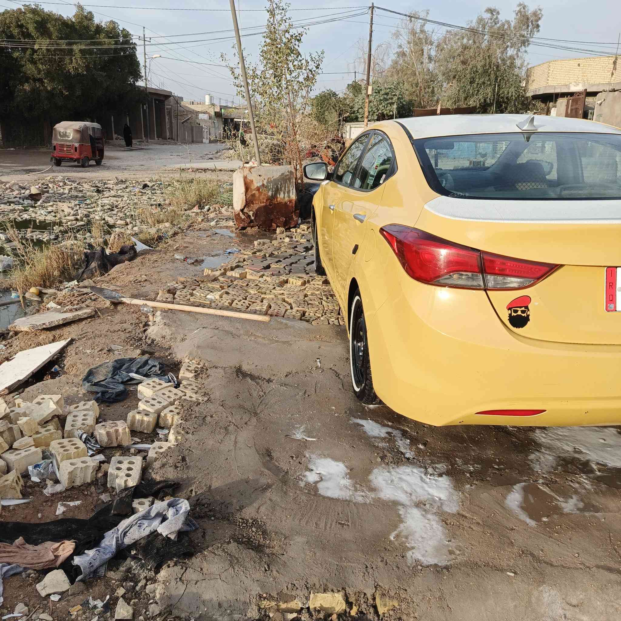 السلام عليكم شباب موديل 12 كفاله عامه ما عدا هذا حادثها بامريكا سياره فول مواصفات مكينه برغم مفتوح حداديه تخم تاير كله جديد جاهزه السياره للاخير السعر 100 وبيها مجال للشرايبك اني بغداد رقم بغداد وباسمنا***********
