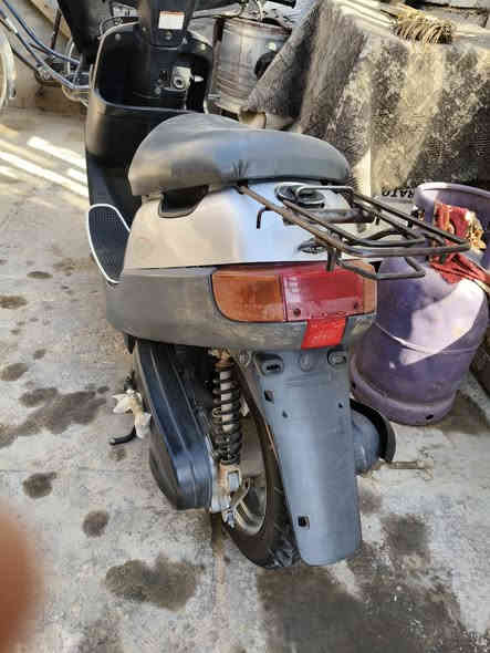 السلام عليكم بطه لبيع مفتوحه بوشه فقط الكفرات بلادي فول نضافه سلف هندر خطين شلعه تخبل دراجه تخبل  مانقصه برغي  كلشي شغال بيه حساس سلف مكاني دوانيه مركز رقمي *********** سعر خاص
