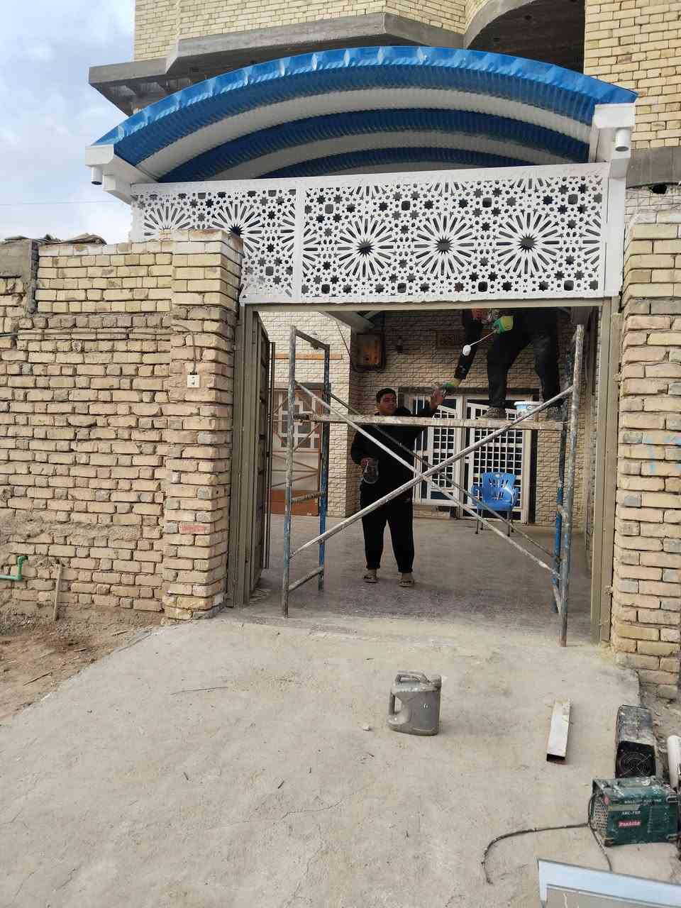 عمل سقايف الكيسبان بسعار مناسبه *********** حدادة محمد عمل درجه اولى كافت القياسات والجملونات الكيسبان بسعار مناسبه جدا جدا 🫡
