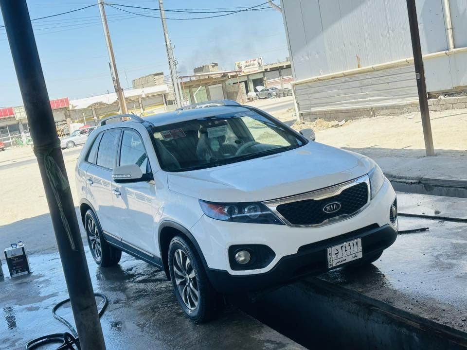 الهم صلي على محمد وعلى ال محمد
السعر 118 
للبيع فقط كيا سورنتو موديل 2011 
رقم بغداد مشروع وطني تحويل بكل المحافظات سنويه جديده 
وارد خليجي سياره فول موصفات للخير واحد على واحد 
مكينه وكير 6 سلندر 
7 راكب 
تبريد 3 قطع 
حداديه جديده توه منفوضه
تخم تاير جديد كهربائيات فول كله شغاله 
منضومه لايت زنون جديده 
السياره جاهزه للخير مال جناي تاخذه شرط الف دينار ماتخسر عليه 
السياره مكفوله من الكص والكلبه والعيب الشرعي ولاصوليات 
العنوان بصره قضاء آلمدينه 
*********** تصل وبيك خير وتدلل
