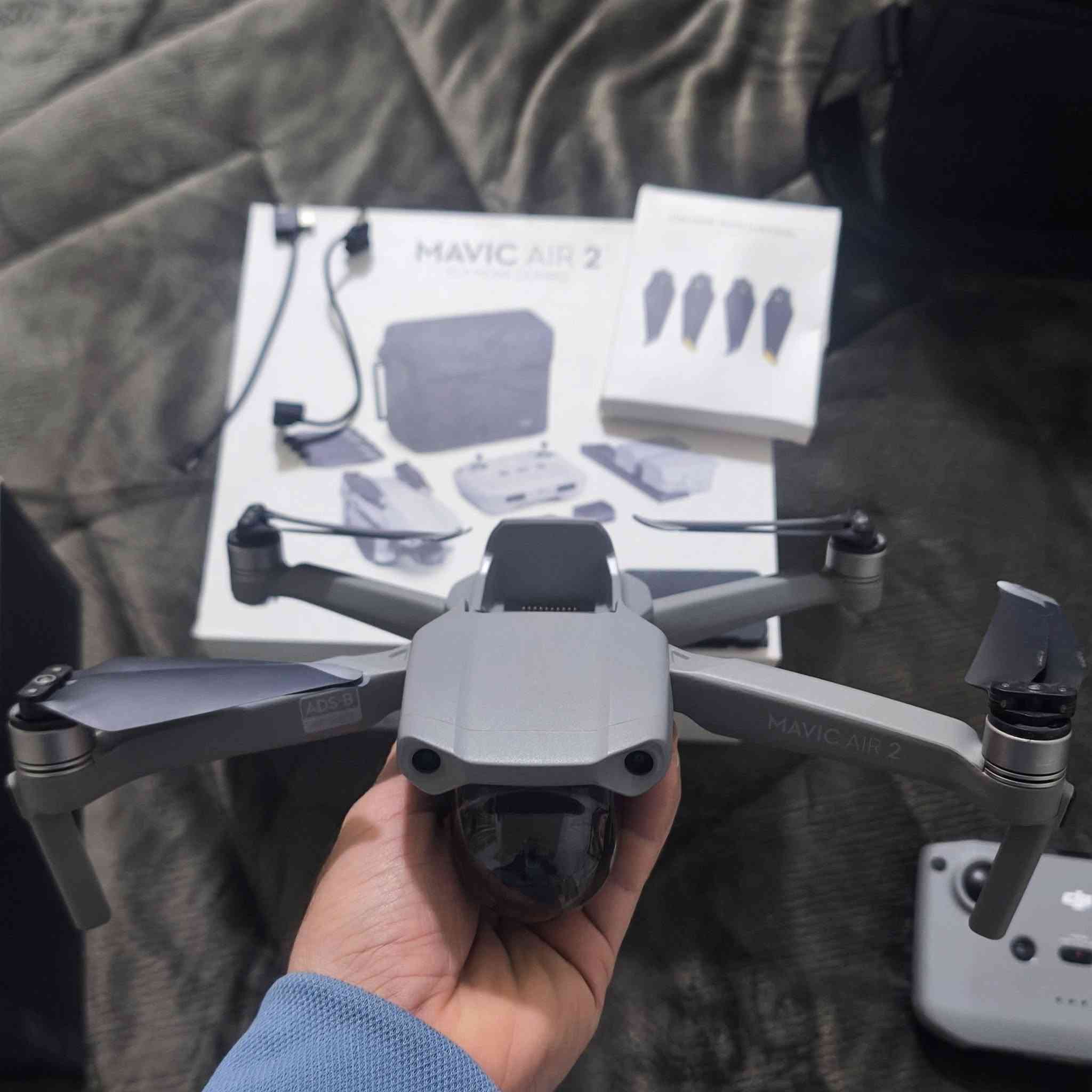 Dji mavic air 2  نضافة 100بل 90 
 عدد بطاريات 3 🔋🔋🔋
كاميرة 48 ميكابيكسل  4k60 fps 🎥📷
💸((سعر درون  800 الف. ))💸
توصيل فقط📌 كركوك موجود  🚕
لاحجز عل واتساب ***********  📞
