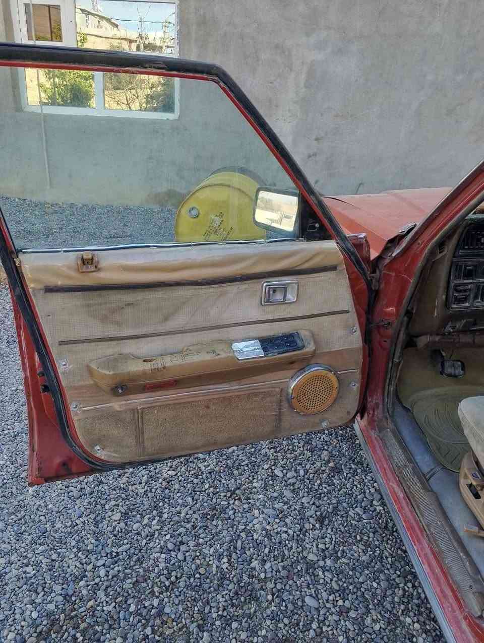 للبيع
سوبر 

موديل 1982

محرك اصلي

شرط لاصرف ولانفخ 

كهربائيات كلها شغالة 

طخم تاير خط ابيض  جديد +ويلكب 

رقم جديد 12 سنوية لغاية 2030 

كاربون بيها 

رقم الهاتف : *********** اسيا 

الكورك :***********

السعر 28 وبيها مجال قليل مكان السيارة موصل
