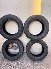 تخم تاير هايلندر القياس 235/56/18 نظيف جداً 3 صيني كانترا انتاج 23 واح...