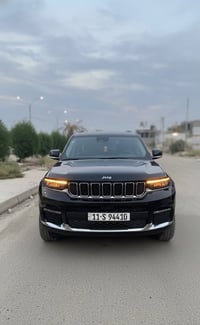 للبيع جيب شيروكي 2021 الشكل الجديد التواصل فقط علئ الخط او اتصال واتسا...