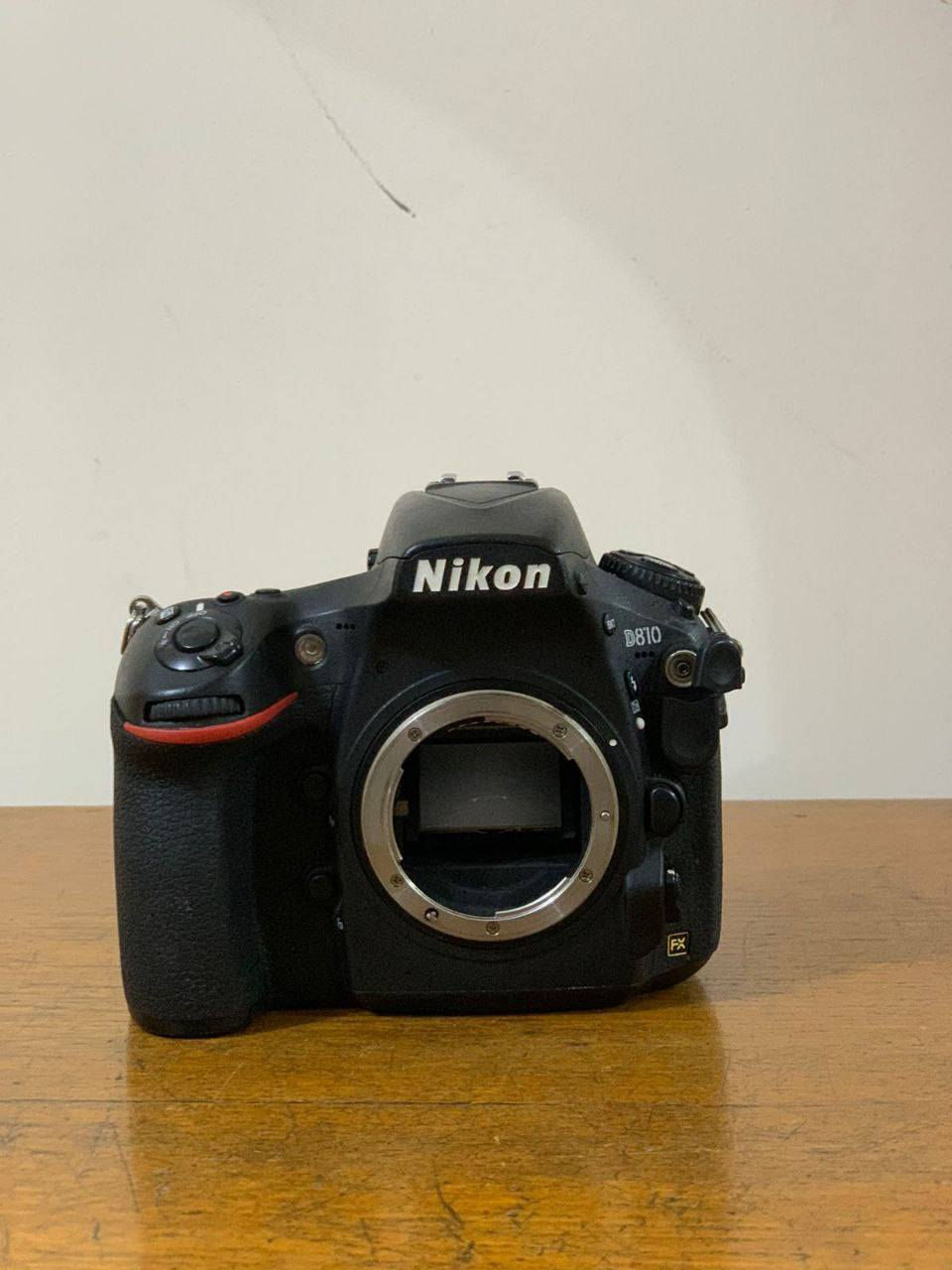 بدي نيكون ٨١٠
عدسه ٧٠_٢٠٠ فتحه ٢.٨ تامرون الجيل الثاني 

السعر خاص مكاني نجف


**إذا كنت صاحب هذا الإعلان وتريد حذفه لأي سبب، رجاءا أرسل رسالة إلى الدعم الفني**