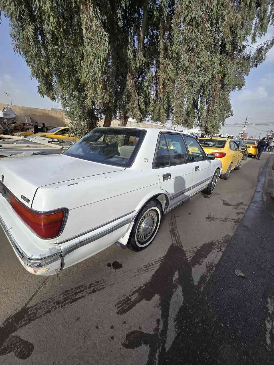 سلام عليكم سيدان اللبيع موديل 90 بسمي شرط التحويل 
تبريد  تدفئه شرط محرك شرط كير شرط باتري جديد 
بيها ملاحضات  بيه طخه صغيره بل وره السايق 
***********
السعر 65 بيه مجال 
مكاني موصل الايمن موصل الجديده
