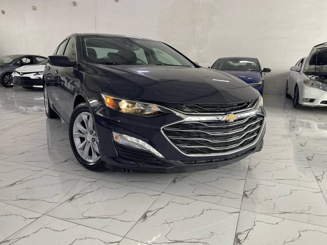 للبيع ماليبو موديل 2025 سياره ماشيه 18 الف  مواصفات LT سياره حادثه كولش بصيط. حافت بونت بدون دواخل  شرط لايت  تخم راديتر مروحه كوله شركه بلادي  او ايرباك برده او استيران طاك راجع سستم. موجوده في اربيل. سياره رقم كاتي  بعده او بيه صفحه كلير بدون دواخل  شرط فحص سونر كير محرك رادار حجر اكزوز كوله كير محرك  ابشرط سعر 123$. او بيه مجال بصيط   
*********** وتساب 
***********
