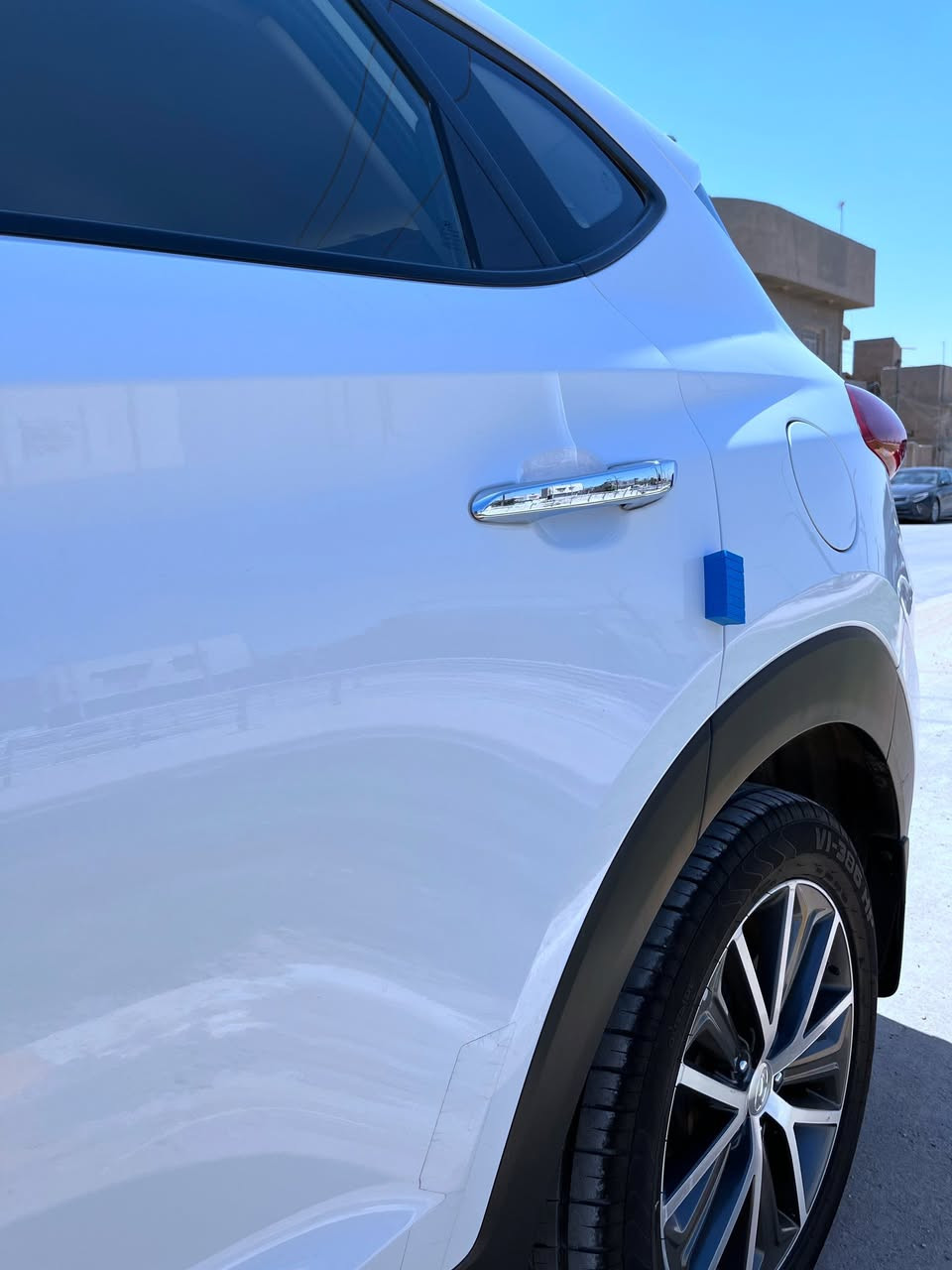 السلام عليكم من رخصه الادمن المحترم
توسان موديل 2017 خليجي للبيع رقم بغداد 

المحرك والكير مكفول وعلى وضع الشركه 

ماشيه 100 حقيقي 

مواصفات السياره : شاشه وصاج وكامره خلفيه 

لد نهاري ومري شفط وباقي المواصفات المعروفه 

السعر : 175 ورقه 

رقم الهاتف : ***********

***********

مكان السياره بابل شارع 60
