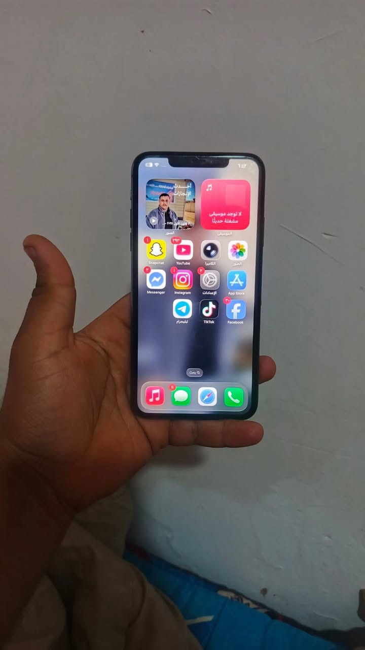 آيفون ١١برو ماكس للبيع بلادي كله شغال عل فحص ذاكره ٢٥٦بطاريه ٨٧ الجهاز حلو كله السعر ٤٥٠وبي مجال قليل لاستفسار ***********
