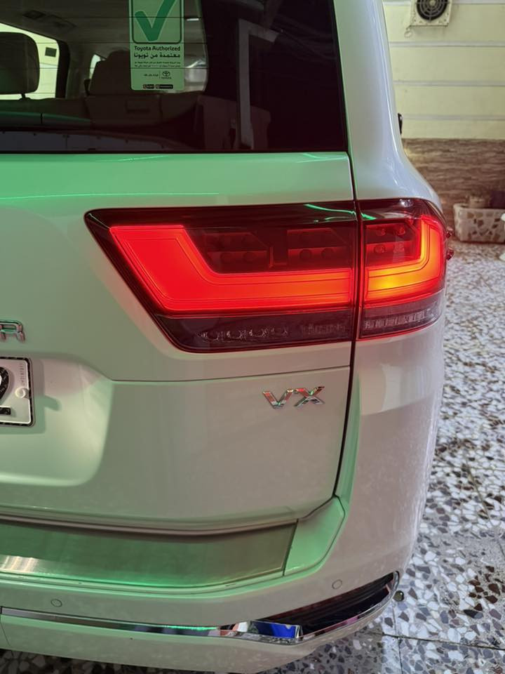 لاندكروز موديل 2023 VX ساز 
ماشية 23 رقم بغداد رقم مميز 
سيارة مكفولة كفالة عامة 
معروفة مواصفات الVx
للتواصل ***********
السعر 72 وبيهة مجال قليل
