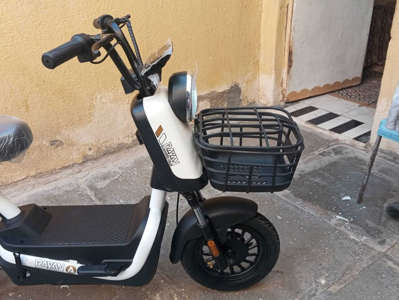 دراجه شحن كهربائيه  جديده للبيع
السعر 300 قفل

رقم ***********
