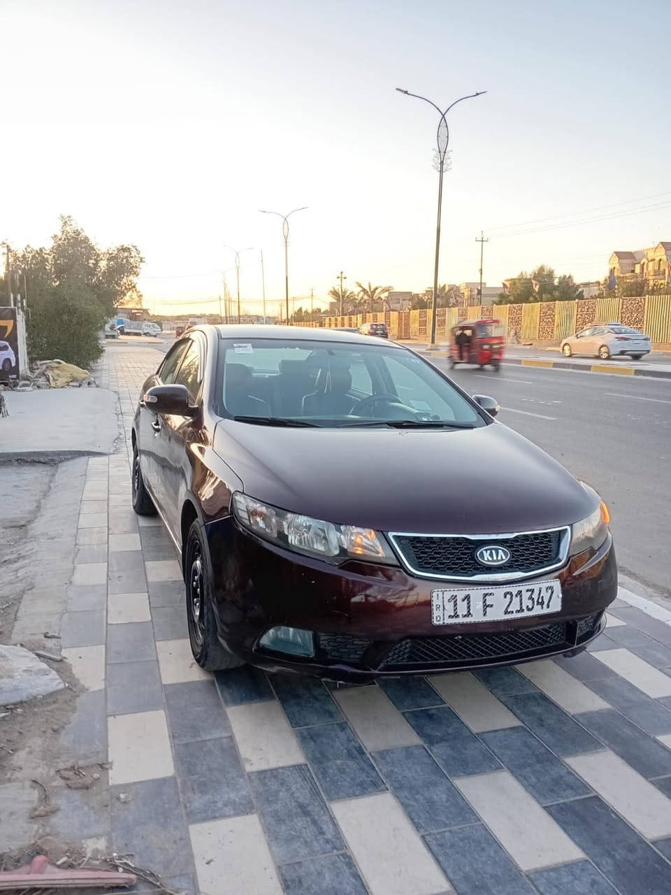 كيا فورتي 2010 وارد امريكي حادثها قبق جنطه بدون دواخل وبالعراق مصبوغه جماليه تكم لغود شواصي حوض كلهن مكفولات  رقم بغداد انكليزي تحويل مباشر 
مواصفات 
محرك 2000 دوش
فول تحكم ستيرن 
كير اوتماتيك 
شاشه تاب اصليه 
كامره خلفيه 
حساسات خلفيه
اشاير بالمري 
جام كهرباء 
كشافات اماميه 
كير محرك مكفولات تبريد تدفئه شغالات صدر خلفي امامي جديد تخم تاير ووياله شادهن جدد سياره جاهزه نصبه فول احلى من الصور 
عارضها ب76$ وبيها مجال 
مكاني بغداد 
***********
