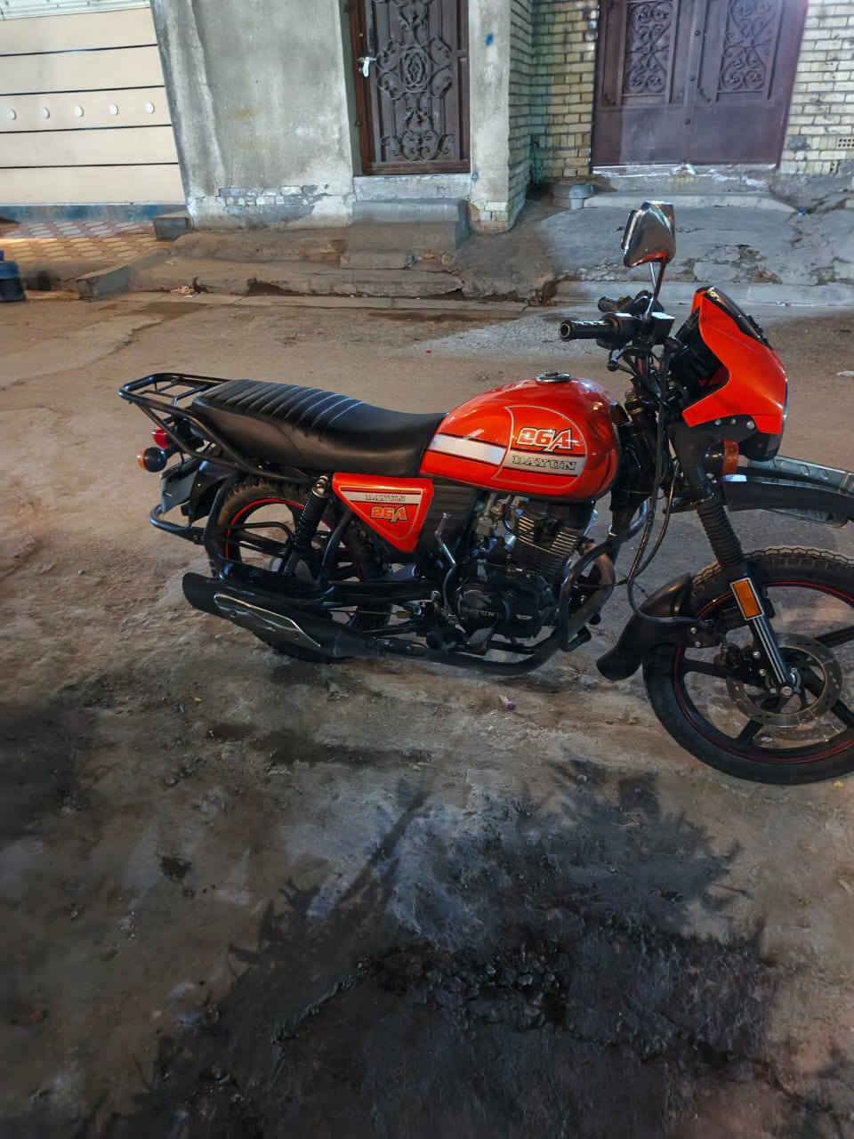 السلام عليكم ديوان للبيع مرقم بغداد درجه مال جناي فول شلعه معدل مكينه بجيس كاتم تجي وشوف بعينك مكاني الشعب ***********    2400بيه مجال
