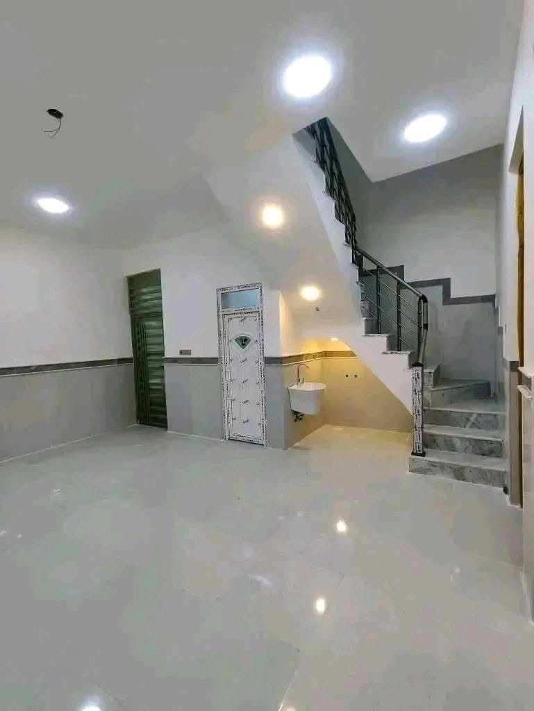 ﷽
🏡دار للبيـــــــــــــــــــــــــع   🏡 🟦المساحه 125متر 🟦

يتكون الدار🟦🟦🟦

من 🔷استقبال 🚧🔵مطبخ 🚧🔵صاله 🚧🔵غرفه نوم واحده 🚧🔵صحيات داخليه وخارجيه 🚧🔵

العنوان ✔️✔️مغربه قرب مدرسه الغزالي ✅❇️

للاستفسار مراسله الصفحه او االوتساب على هاذ الرقم☎️***********
