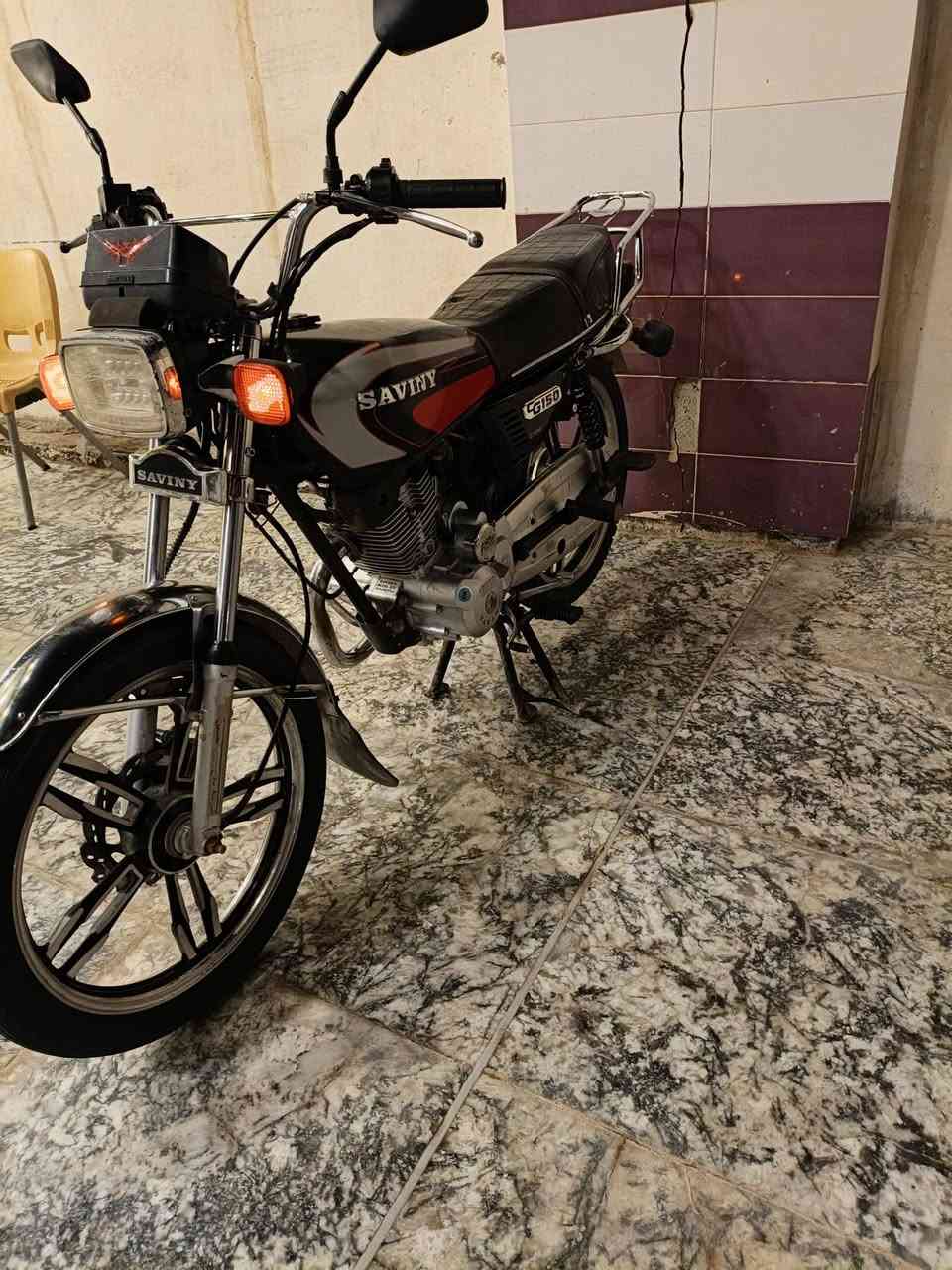 السلام عليكم للبيع ايرني سيفان 5كير موديل 21 محرك بلادي مامدود على سبانه سعر 650 الاستفسار على هذا رقم ***********
