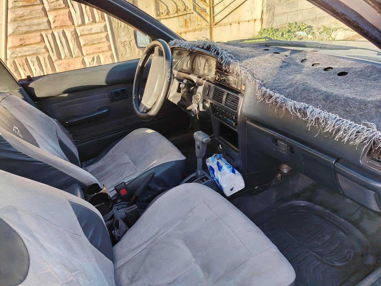 كورلة موديل 91 سيارة بدون حادث فقط بالدعاميات مثل ما موضح بالصور رقم كركوك مشروع وطني سنوية جديدة بيها بطاقة بانزين السيارة يسرا بلادي بدون تحوير محرك وكير ودواخل بالشرط كير اوتو اما الكشر كدام العين غرفتها نظيفه جدا صدر جيد باتري جديد كهربائيات كلها شغالة سيارة ناعمه جدا بالسياقه سعر 43 وبيها مجال بسيط للشراي مكان السيارة كركوك روناكي للتواصل على الرقم ***********
مكلف بالنشر السيارة لزميلي اي استفسار اتصل
