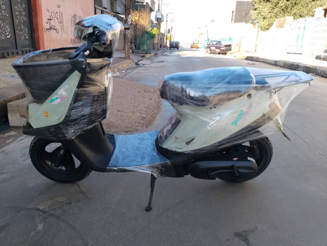 سلام عليكم يماهة نكره سلف كهربايت كله شغاله لايت زينون اشاير هورن كفراته نضيفه شاصي  بل شرط اكسل بلشرط صواته ناعم سعر 225 اوبيه مجال ***********
