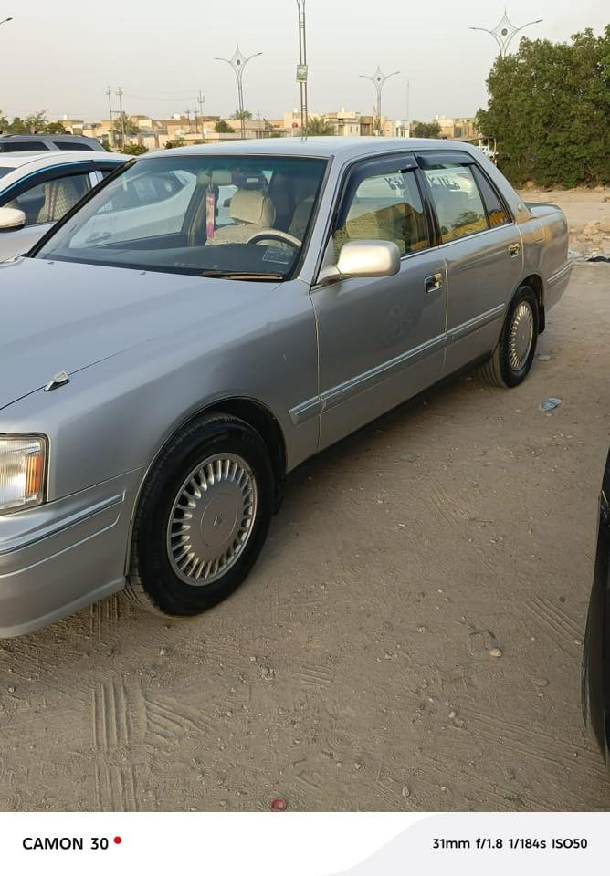 السلام عليكم
سياره راس الثور تكم سلفري 
رقم بصره ب اسمي تحويل ثاني يوم
موديل 2000
كير محرك حداديه تخم تاير جدد
عنوان السياره الناصريه مركز 
للتواصل ***********
