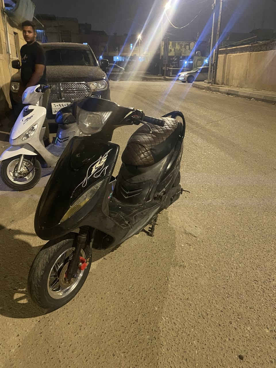 ماكس عدله  كله بلادي كفرات  مكينه مفتوحه  بوشه ٤٩ مفتوحه  دراجه كامله مكمله كلشي شغال بيه سلف وهندر
مكاني الابله معقل 
رقمي***********
سعر ٦٠٠ وبيه مجال
