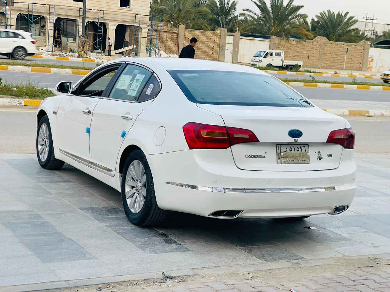 السلام عليكم للبيع كيا كادينزا 2011 وارد خليجي 6 سلندر  باب وبنيد صبغ سويج شاشه كامره كشن جلد تحكمات ويل كب وبعد مواصفات سياره جاهزه حره تحويل ثاني يوم سنوية لل 28 مكان السياره ناصريه السعر 98 وبيها مجال ***********
