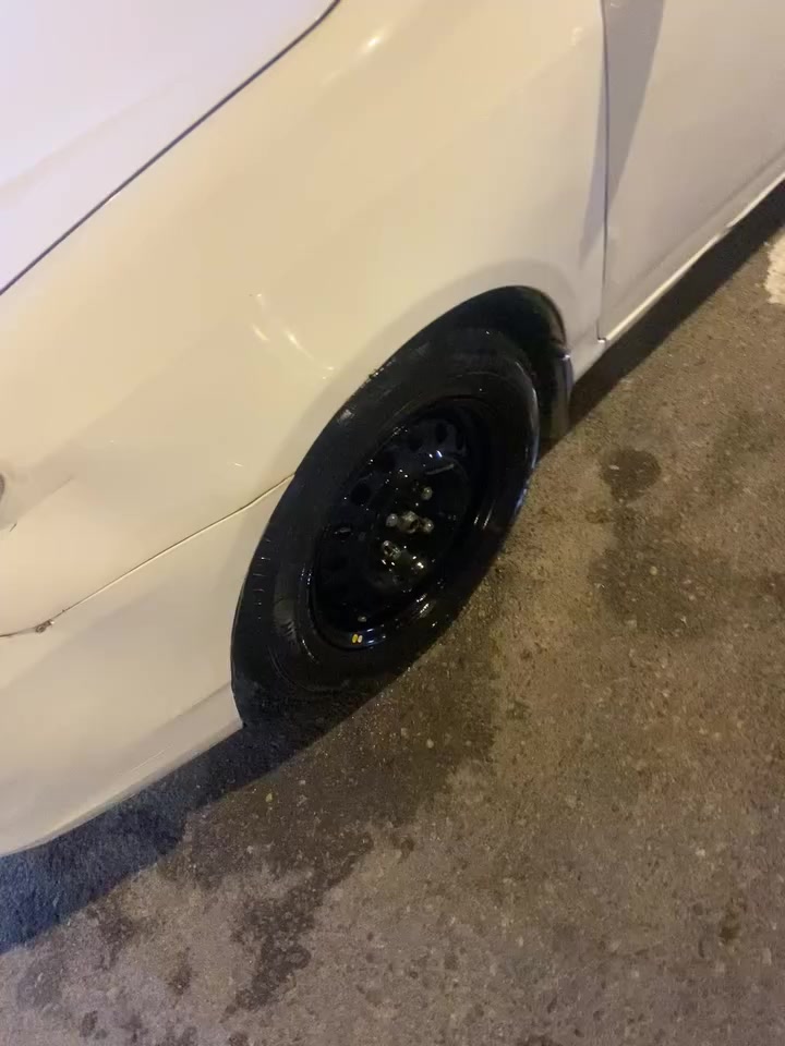 سلام عليكم بي وايدي مديل 2016 محوره كورله سياره بصمه تخم تاير جديد فتحه بل قماره  رقم نكليزي تحويل ثاني يوم رقم الهاتف *********** سعره 60 وبيه مجال الطيبين
