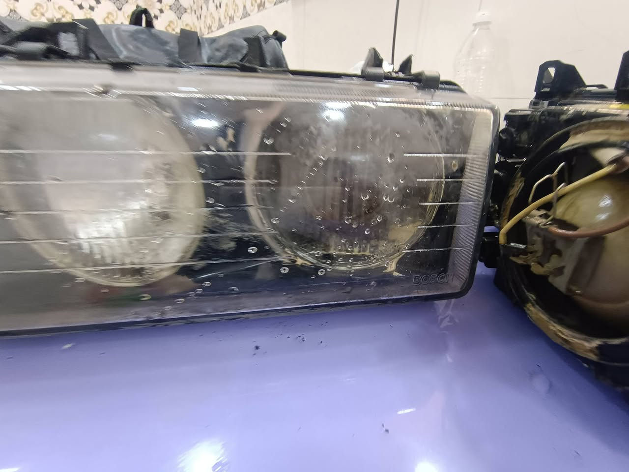 السلام عليكم غراض 36 للبيع 
عربانه كامله 200
اكسل 120
مازدات زوج 40
سبويلر رياضي عالي 50
دركه رياضه 25
دشبول حاويه ايرباك 100
كيجات 260 50
اسطاب اكسلات اماميه كامله 120

مكاني كوت توصيل موجود 
***********
