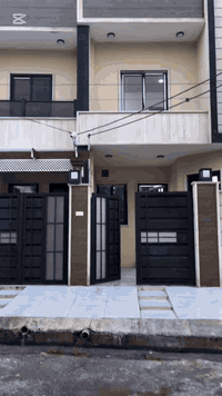 السعر 212 مليون قابل للتفاوض 

السلام عليكم

🏠 دار للبيع – حي النور

📐 المساحة: 100 متر
📏 الواجهة: 10 متر
✨ الحالة: زيرو (بناء جديد)

🔹 تفاصيل الدار:
▪️ الطابق الأول:
 • غرفة نوم
 • استقبال
 • مطبخ
 • صحيات
 • كراج

▪️ الطابق الثاني:
 • 3 غرف نوم
 • صحيات

📍 موقع مميز ويصلح للسكن العائلي.

📞 للاستفسار:
***********
***********

📌 مكتب نقوش للاستثمار العقاري
نستقبل عروضاتكم في أغلب مناطق الجانب الأيسر

🔗 لمعرفة الأسعار انضموا لقناتنا على التلكرام:
https://t.me/nukosh97
