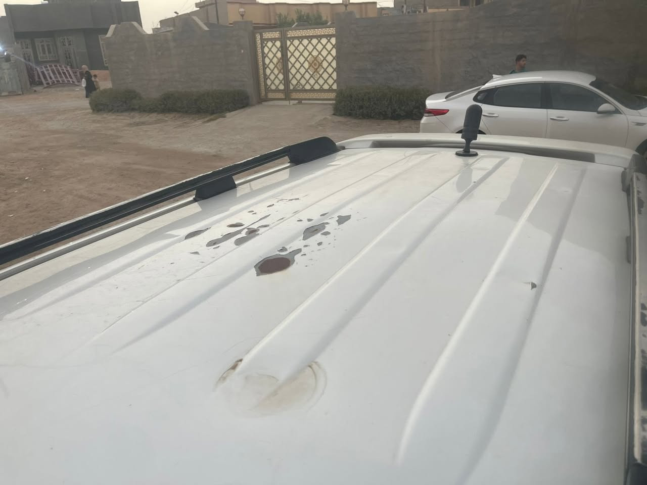 سلام عليكم برادو موديل 2008سياره خير من الله 
تبريد 3قطع ثلج 
صدره حيل نضيف 
كير مكينه خير من الله لا تنقيص ولا تبخير 
كهرباياته كله شغاله 
شاشه +كامره
كشنات جلد 
جام كهرباء 
سعر 130
بيه مجال شي قليل 
بيه صبغ كم قطعه 
وبيه سونار من ابو غيث
بيه تكشير 
اني موضحه كلشي بل صور واذا اتريد فديو هم موجود
***********
***********
مكانه الفلوجه
