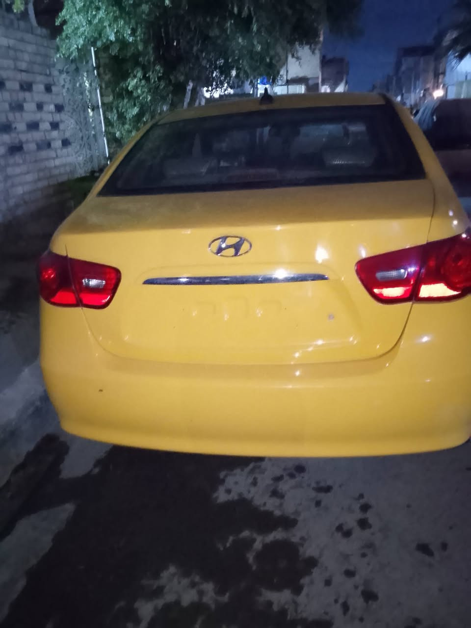 السلام عليكم
النترا 2009 
محرك وكير جدد 
حادثها حرك بل داخل ومصلح 
ضفاير جديد دواخل جدد
مكفوله من الكص 
شواصي لغود مكفولات
رقم ديالى تحويل مباشر 
سنويه محتركه وتك رقم ضايع 
مسوي بيهن بلاغ كامل
حداديه صدر جديد 
السعر 68ورقه
ملاحظه بس الشراي يخابر
رقمي ***********
بغداد شعب
