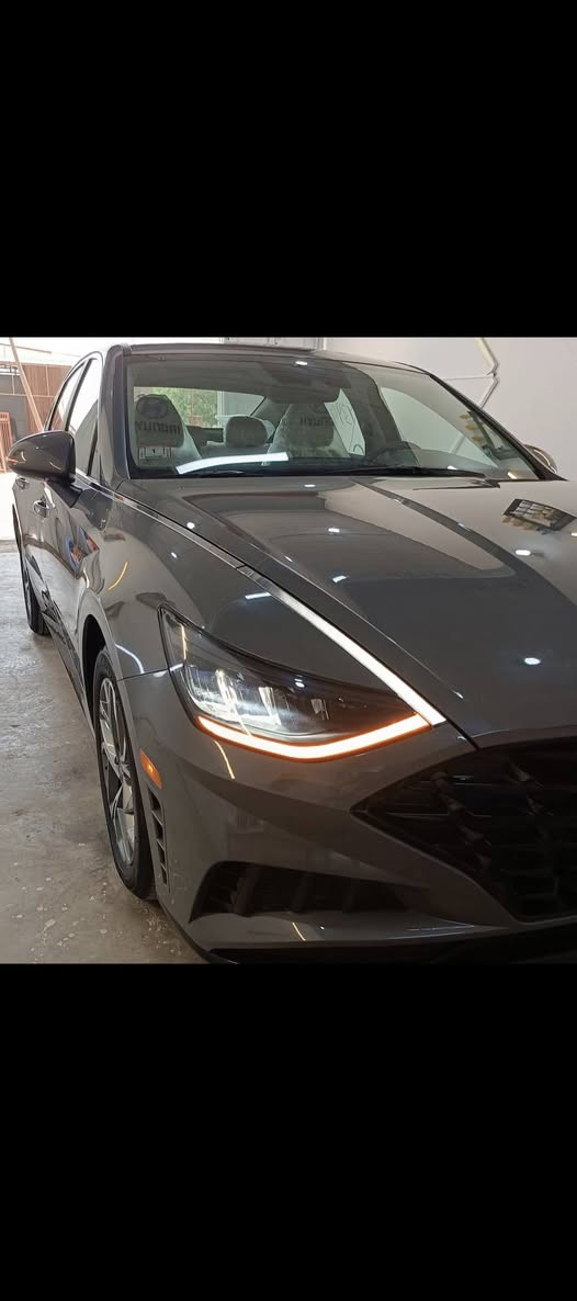 سوناتا sel 2023
محرك 2500 
ماشيه 36 كم
مواصفات السياره
*دخول ذكي 
*تشغيل عن بعد 
*رادار امامي وجانبي 
*نقاط عمياء 
*كامره خلفيه
*تحديد مسار 
*قياده ذاتيه 
*هاند بريك بصمه 
*اوتو هولد 
* نضام القيادة درايف مود ( أربع وضعيات) 
*بصمه
*كير أوتو + عادي
*مانع انزلاق
*مثبت سرعه 
*نضام ABS
*حساس أطارات 
*رادار جانبيه
*رادار نقط العمياء
*رادار الخطوط البيضاء 
-AUTO HOLD
*ويل ‏كب   
*  فول تحكم ستيرن   
*بلوتوث + aux + usb
* بريك  بصمه
*ليت لد -أربع عدسات
*رقم بغداد جديد 
الاستفسار انتصال على رقم
***********
