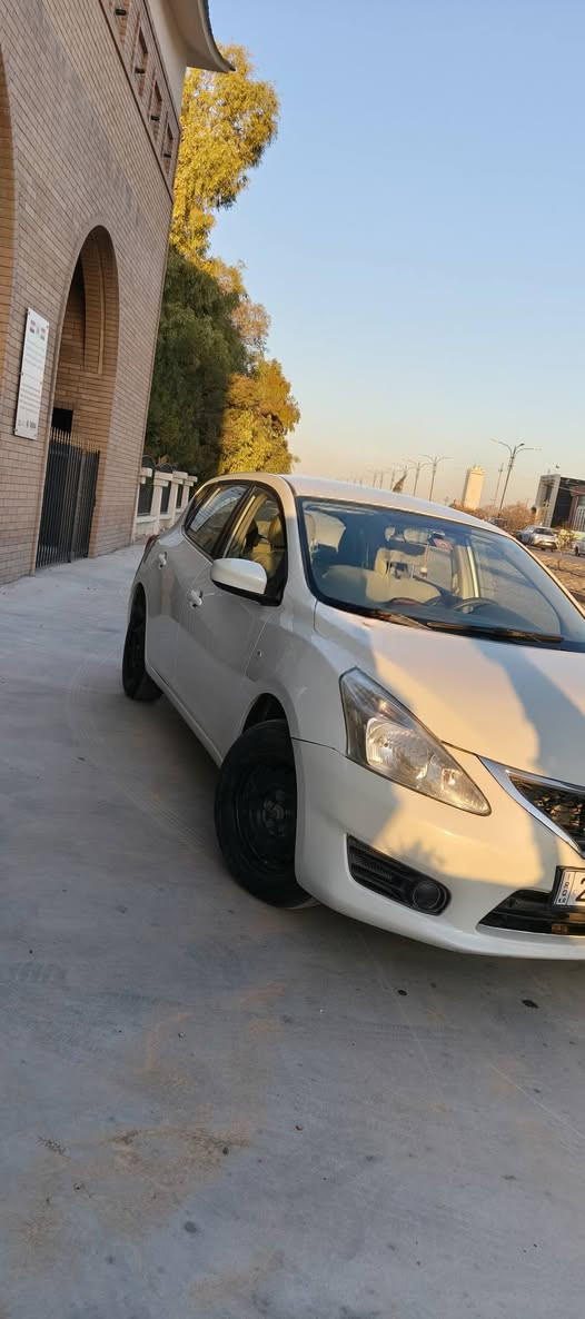 نیسان تیدە مۆدێل 2014 
سەیارەکە بێ لێدرانە زۆر پاکە 
بۆنیتی گۆڕاوە. پێشو پشتی کەپسە 
زۆر کەم ڕۆیشتوە لە چاو مۆدێلەکەی 
توندوو تۆڵ کراوە هیچ مەسروفێکی تێ دانیە 
سعری فرۆشتنی 108 وەرەقەیە
  0750.3.2.1.0.1.2.9   ڕەقەمی خاوەنیتی أربيل, العراق
