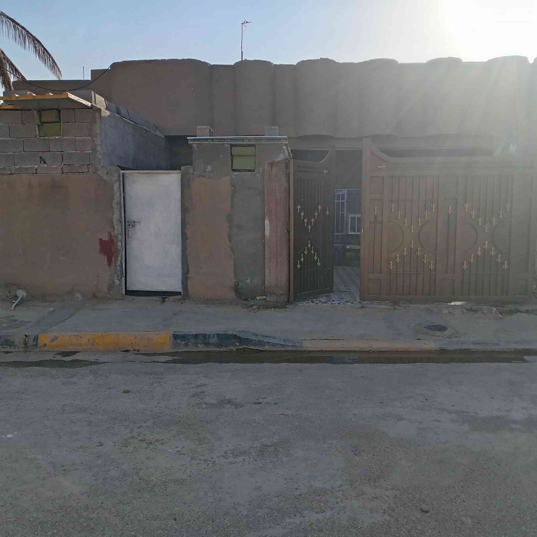 الدار للبيع المساحه 300متر اي استفسار يرجى الاتصال عبر الارقام
***********
***********
