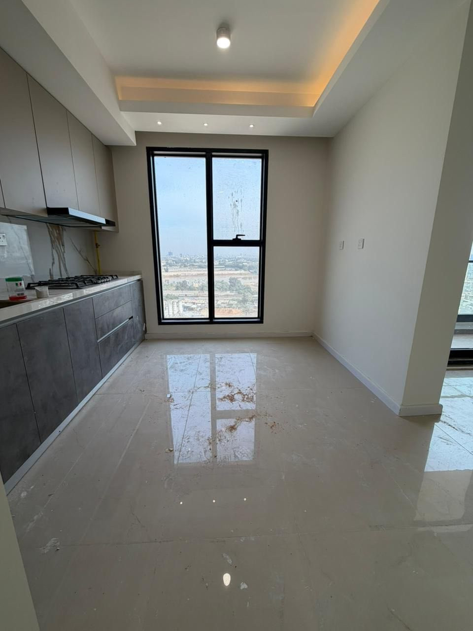 📍 العنوان: مجمع مارينا السكني
📐 المساحة: 145 م²
🏢 البناية: C4
🛏 عدد الغرف: 2
🚿 الحمّامات: 3
🛋 صالة + غرفة غسيل
🌅 الإطلالة: خارجية مباشرة على نهر دجلة

💰 السعر الكلّي: 275 (قابل للتفاوض)

📞 للاستفسار: ***********
