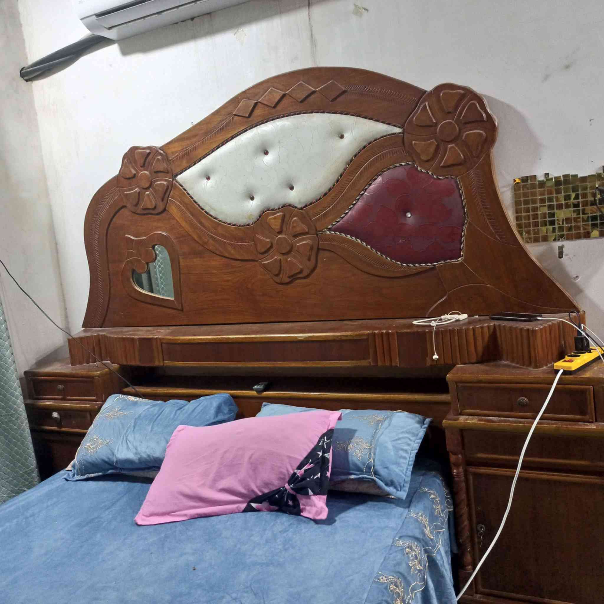 غرفه تزكام صاج خشب عراقي  مابيه اضرار  للبيع

سعر  900 وبيه مجال لشراي
@إشارة


**إذا كنت صاحب هذا الإعلان وتريد حذفه لأي سبب، رجاءا أرسل رسالة إلى الدعم الفني**