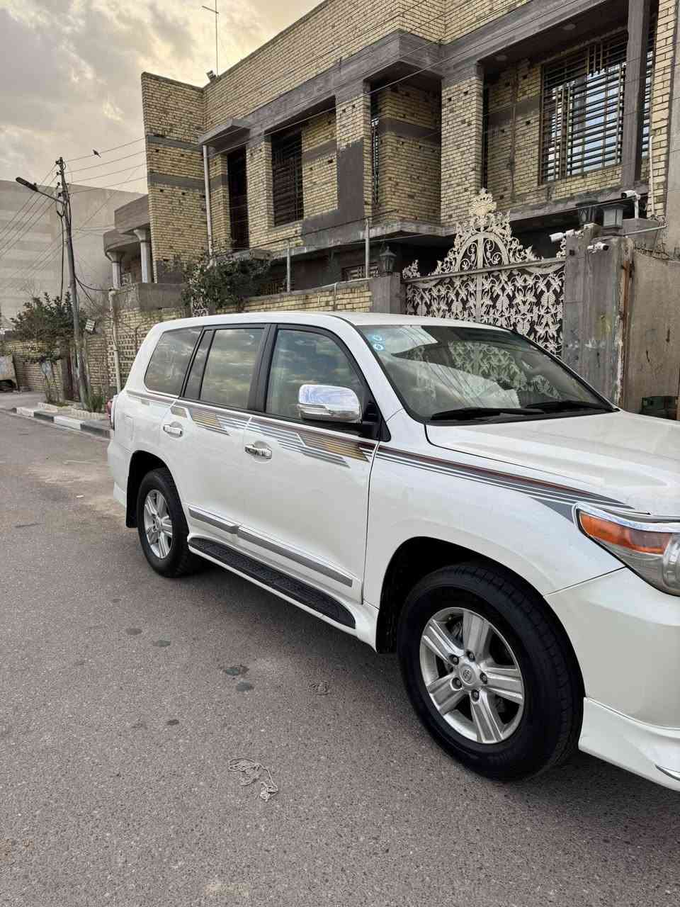 سلام عليكم لند كروز GX.R فول موصفات 2015كاز كاز 8 سلندر مكينه بل جيس سياره كامله من كل شي ما نقصه اي شي بيه ثلاث قطع
رقم الجديد تحويل ثاني يوم سعر منسب 365 وبيه مجال لل شراي مكان السياره البصره *********** خوان رسايل لحد يرسلني الشراي يتصال ما متواجد عل فيس
