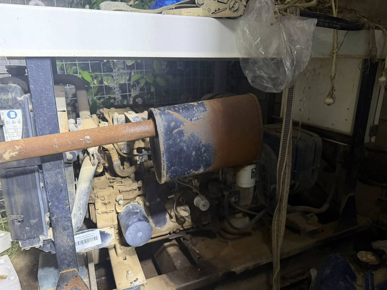 مولد ١٥ كيفي مكانه الأنبار السعر ٢٨ ورقه  استفسار *********** او مراوس مولد ٥٠ كيفي
