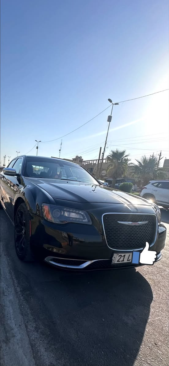 السلام عليكم للبيع
اوباما 2012 وارد كندي لون اسود 
مكينه 3600 تو ويل 
كير مكينه اكسل حداديه تبريد جديده وكفاله 
داخل اسود كشنات جلد وكهرباء
شاشه جبيره 
كير طياره
ويل عشرين بلادي وتخم تاير جديد
سياره بدون نقص استخدام شخصي 
رقم سليمانيه سنويه باسمي شرط التحويل 
مكانهه بغداد 
السعر 145 وبيهه مجال حك الجيه 
الاتصال /***********
