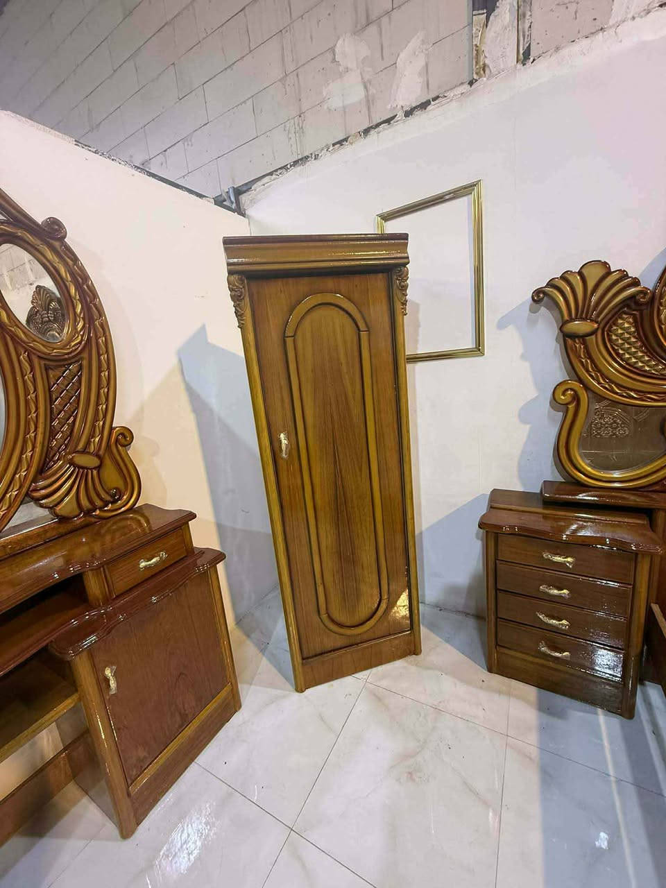 غرفه نوم داخل وخارج صاج 
غرفه مستعمله شغل ثكيل 
غرفه نضافته ٩٠ 
سعر غرفه ٩٠٠ ٨٥٠ 
شد ونقل مجاني بداخل بغداد بغداد, العراق


**إذا كنت صاحب هذا الإعلان وتريد حذفه لأي سبب، رجاءا أرسل رسالة إلى الدعم الفني**