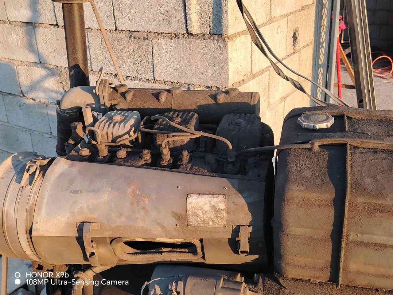 سلام عليكم ورحمة الله وبركاته للبيع محرك فيئم ٣ بساتم مع دينمه ٢٤ ثري فيز مع شاصي وباتري سعر اتصل ودلل عنوان كركوك حويجه الاتصال على الرقم ***********
