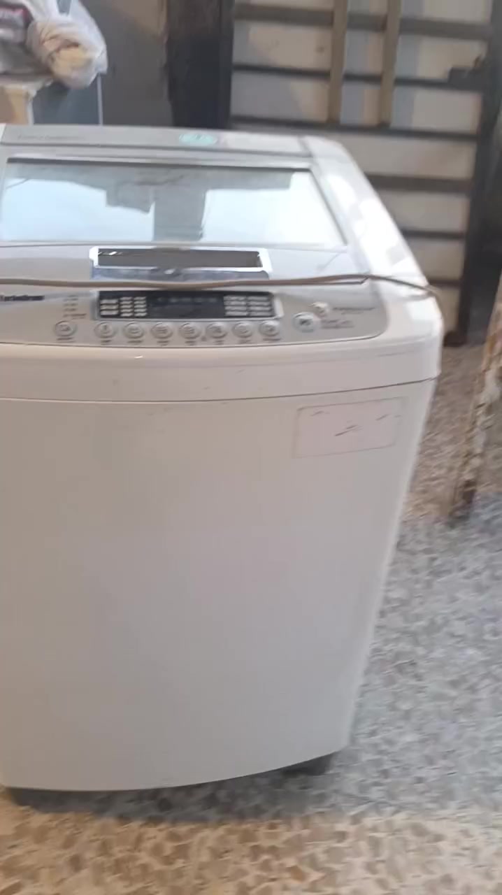 غساله فول اتوماتيك شرط الشغل اخو الجديد السعر ب 115 توصيل مجاني الحجز واتساب ***********
