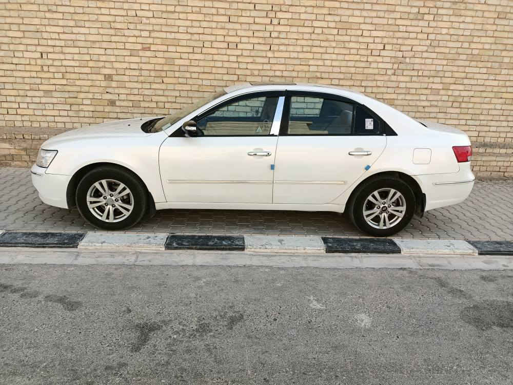 سوناتا موديل 2009 رقم بصره دولي سنويه بأسمي
فول مواصفات محرك 2400 
فتحه 
ويل كب 
السعر 120 
بيها 3 قطع صبغ 
هاتف *********** 
السياره موجوده بالنجف النجف, العراق
