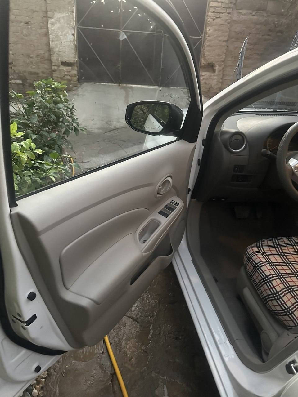 صني موديل 25 ماشيه 29 الف بيه دحجه بصفحة السائق ما مصلحه كما موضحه بالصور ... سعرها 116 سعر نهائي وصافي باسم شركة 
مكان السياره النجف الاشرف ناحية الحرية 
لتواصل ***********
