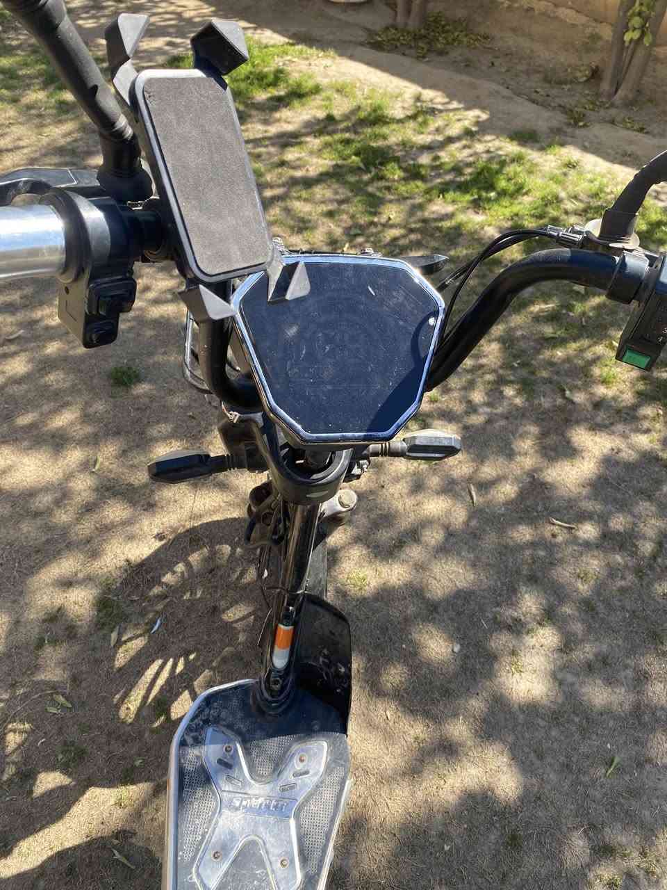 دراجه للبيع شحن حجم 20 دراجه مستعمله قليل بطاريات خير من الله سرعتها 60 بلوتوث شغال دراجه نضيفه اناره وره وكدام شغاله اشاير شغاله 
السعر 250 وبيها مجال للشراي


**إذا كنت صاحب هذا الإعلان وتريد حذفه لأي سبب، رجاءا أرسل رسالة إلى الدعم الفني**