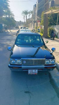 كراون ديلوكس للبيع موديل ١٩٩٣ مكينة ونجي سيارة بلادية مكانات صبغ للإست...