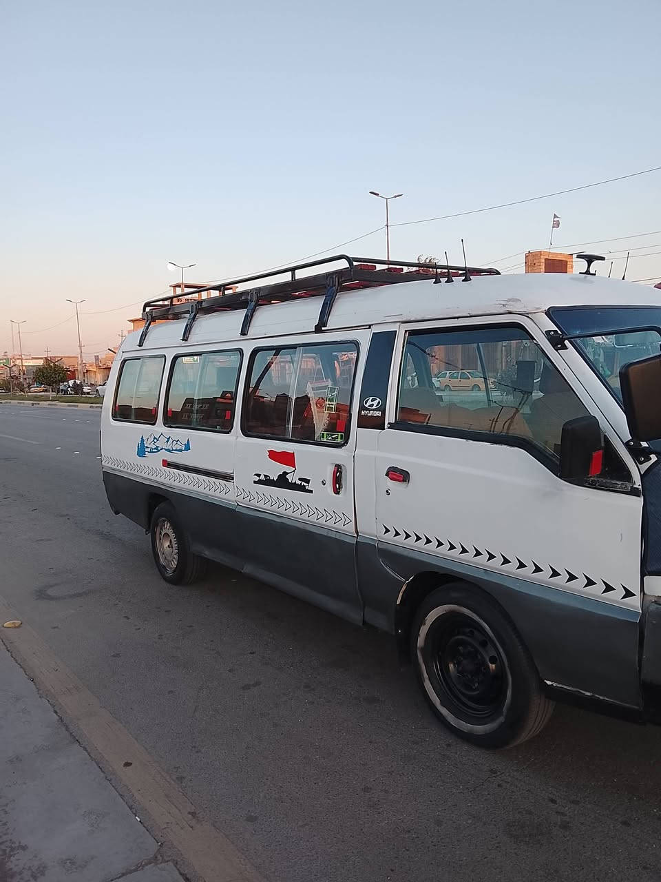 سلام عليكم هواندي شبوط مديل 2002 _14راكب  كاز مكينه عل سحك صارلي 4 ايام منزلهه حاويه ستاركس حديث كير كفاله اكسن كفاله شواصي 4 كفاله شرط مال شركه مصفره هيئه مرور تحويل مباشر كهربائيات كلهه شغاله حداديه ستوني نافضهه كلهه باور مشط داينمو سلف باتري جدد سياره تعمير جديد ربع مذب عليهه شغل وطلع شرط طياره بل شارع السعر 55وبيهه مجال مكاني كربلاء رقم الاستفسار *********** او مراوس فتون حره او مازدا نضيفه
