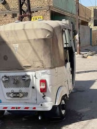 تكتك 21للبيع رقم وسنويه باسمي  السعر 7 ملايين وبيه مجال مكاني بغداد ال...