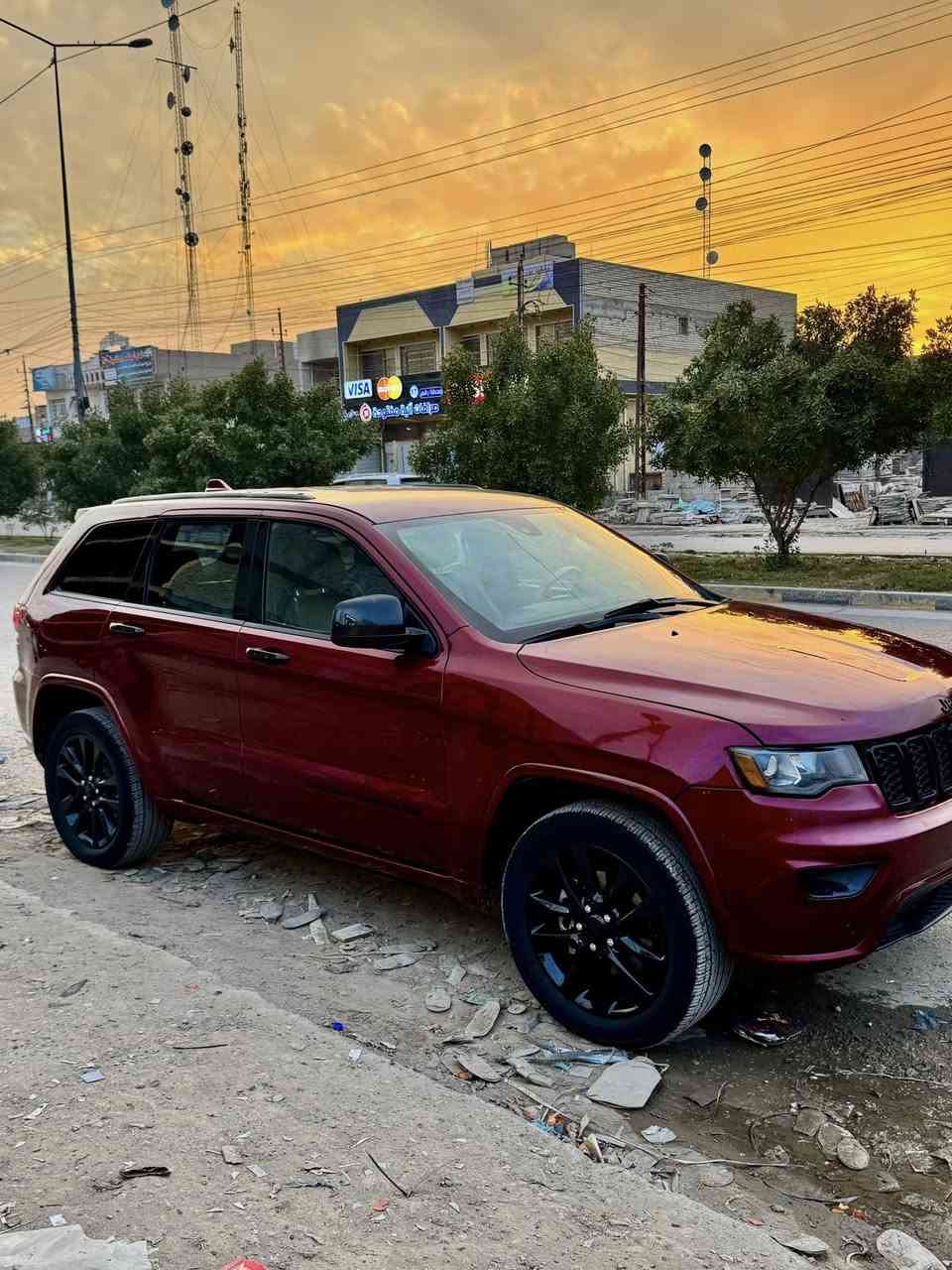 السلام عليكم للبيع جيب كراند شيروكي موديل
2019 وارد امريكي 
بلاك توب فول مواصفات عده الفتحه
ماشيه 63mi حادثه جاملغ امامي ودعاميه الخلفيه
شاشه كبيره
كشنات جلد+تدفئه
كشن كهرباء
تشغيل عن بعد صندوق كهرباء
حساس خلفي + كامره
رادار جانبي + خلفي +توقف ذاتي
قطعتين تبريد
محرك 6سلندر 
السياره تخم تاير جديد حداده صدر جديد  ادامه كامله للمحرك
تراك مفتوح
مكاني بغداد 

السعر 260 وبيه مجال بسيط 
صور الحادث منشوره                 
   
للاتصال  اتصل على الرقم 
***********
متوفر بيه واتساب
