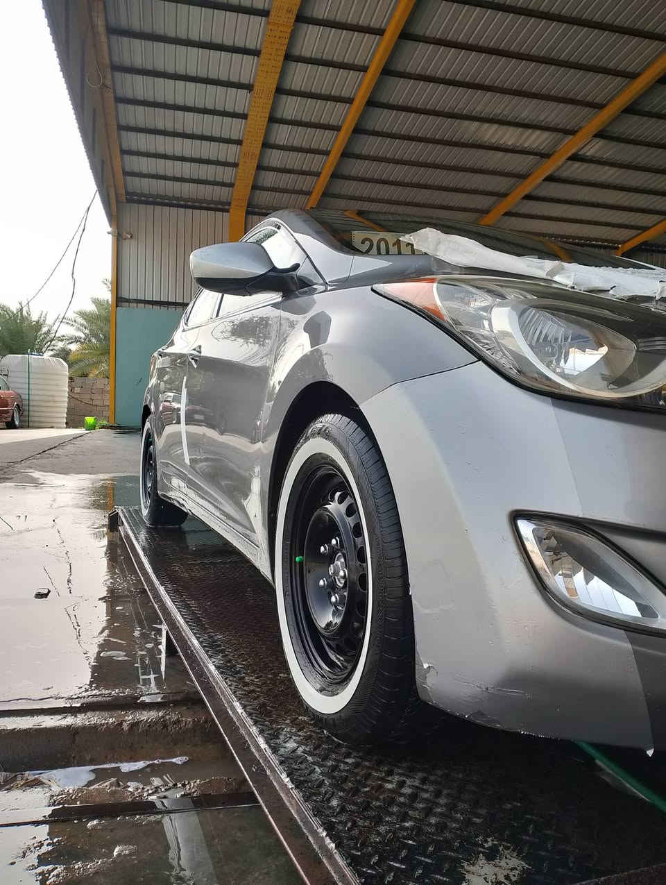 السلام عليكم للبيع الإنترة مضلع 2011
وارد بيها جاملغ خلفي بأمريكا بلعراق جاملغ امامي سيارة كاملة من كلشي كير مكينة  مامفتوحات بلاد
مكينة 1800 المرغوب لاتنقيص ولاتبخير 
سيارة تخم تاير سيفين قبل سبوع باتري جديد صدر خلفي ولا أمامي جديد  مدوشمة أرضية وتنتة وجنطة رقم بغداد سنوية 29معروضة ب 99 وبيها مجال قليل شرط التحويل بيها هورن بوش إيراني محور مكاني واسط الصويرة
***********
