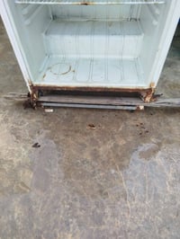 عارضه براد للبيع شغال بس بي خياس من جوه متطور جديد شاده السعر 100 الات...