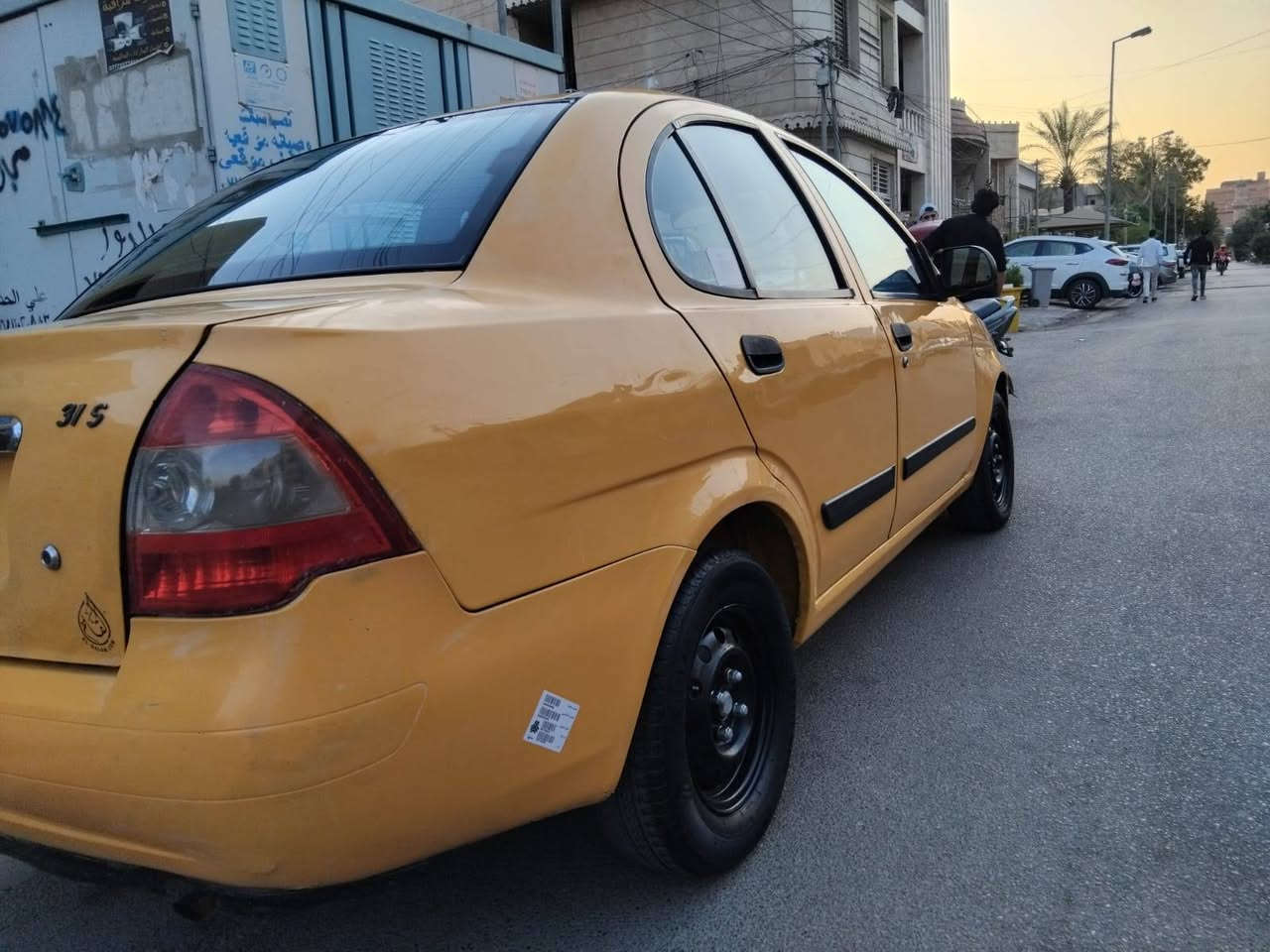 سلام عليكم طيبه 15بغداد بيه جاملغ امامي صبغ والدوسات معمره كير ومكينه مكفولات هيئه وغرامات مصفره السعر34$ العنوان بغداد زيونه هاتف/*********** بغداد, العراق
